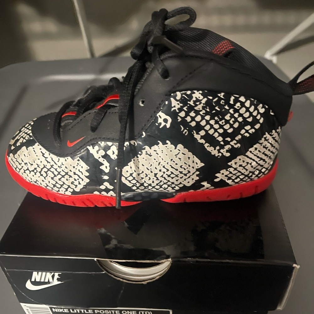 Used 9c nike foam